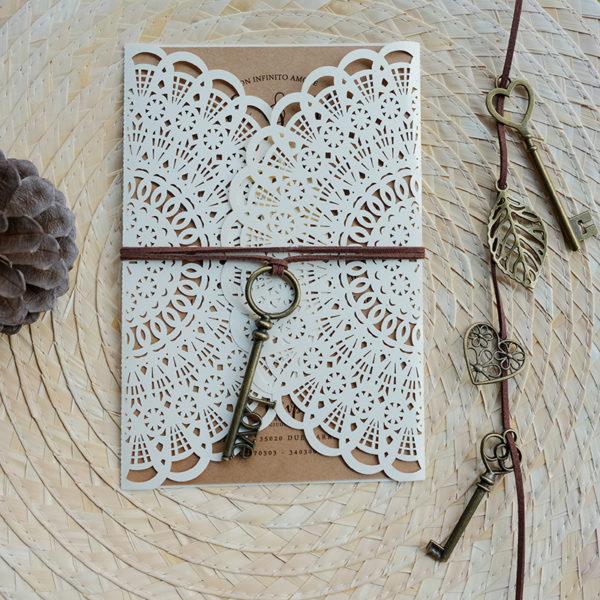 Partecipazione lasercut shabby kraft