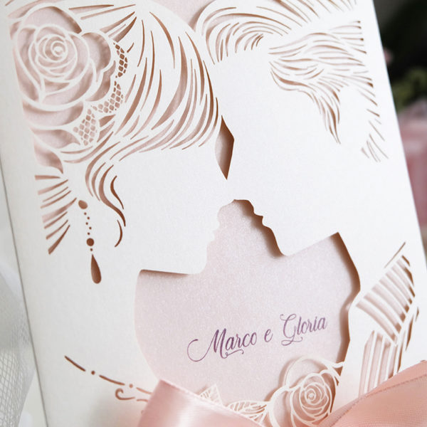 Partecipazione lasercut love touch