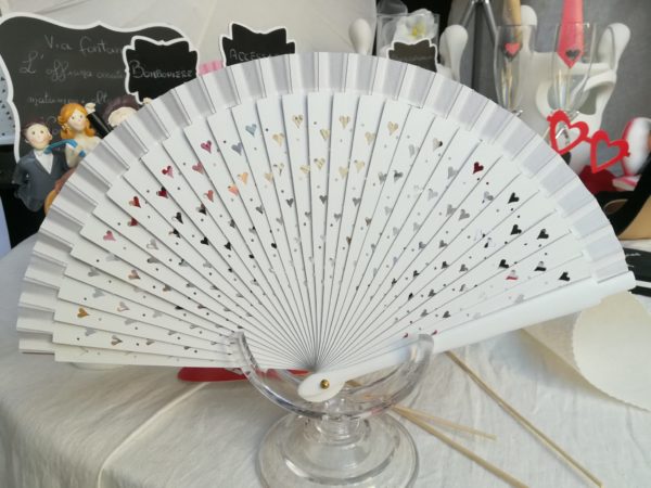 ventaglio cuori bianco